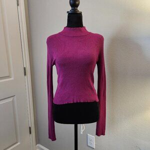 Mock neck and cropped waist sweater